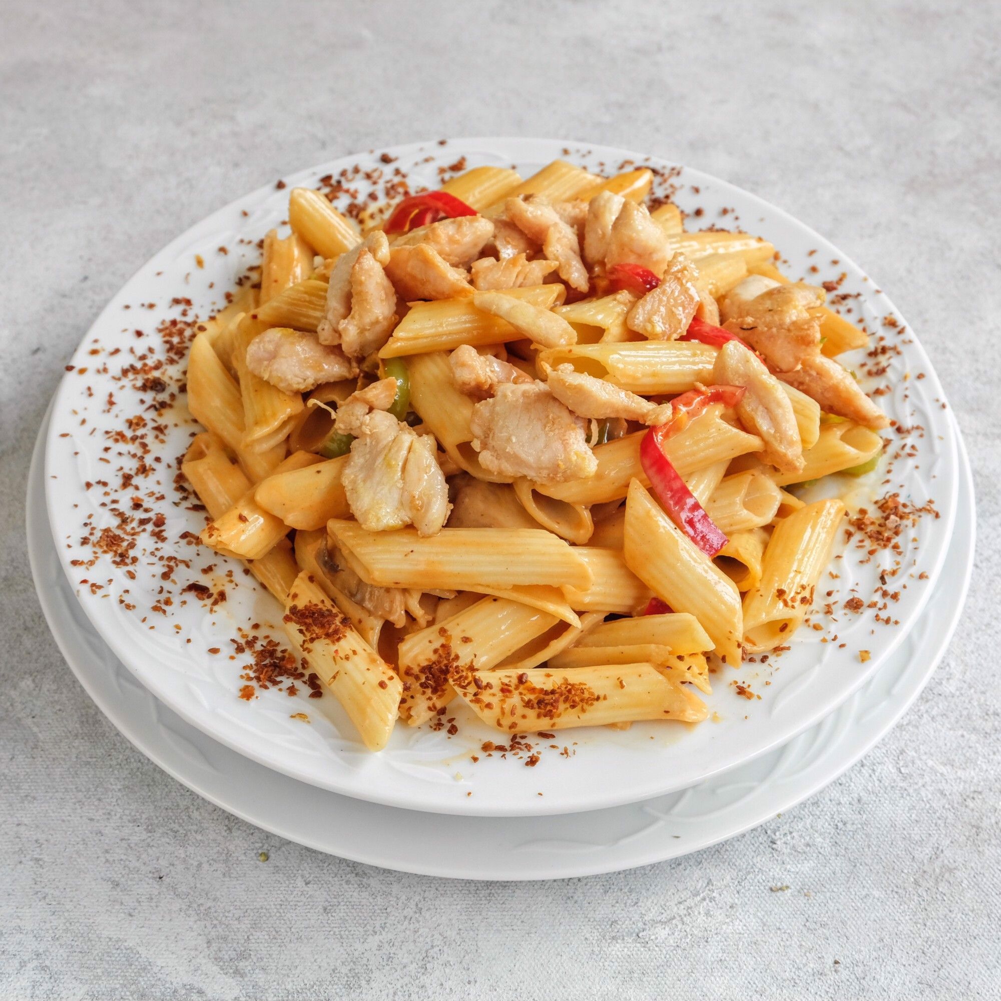 Barbekü Soslu Tavuklu Makarna