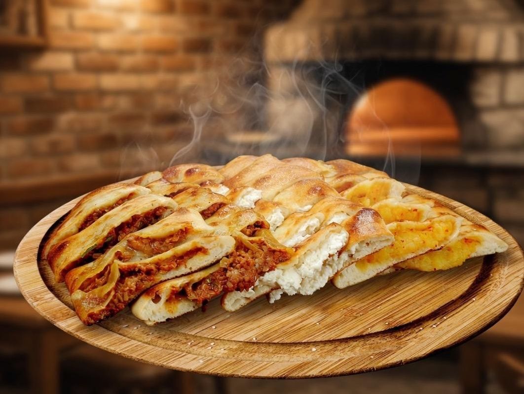 Kıymalı Kır Pidesi