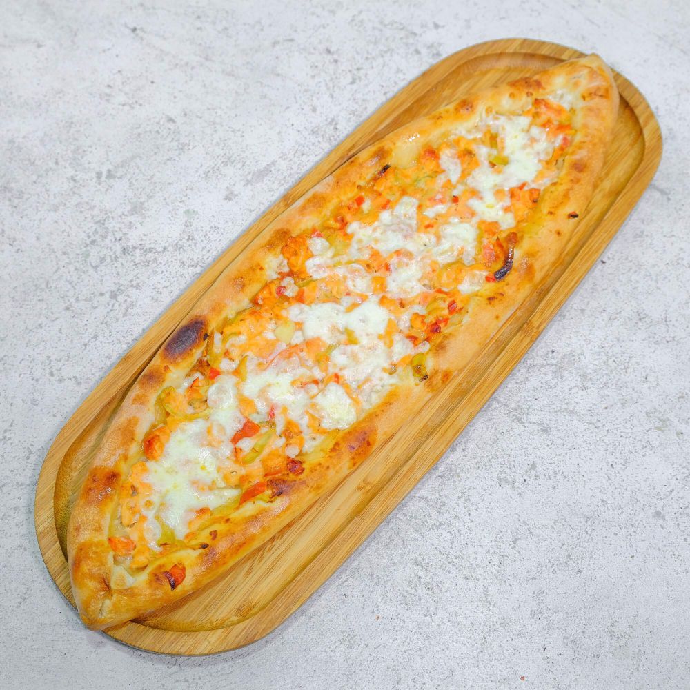 Tavuklu Kaşarlı Pide