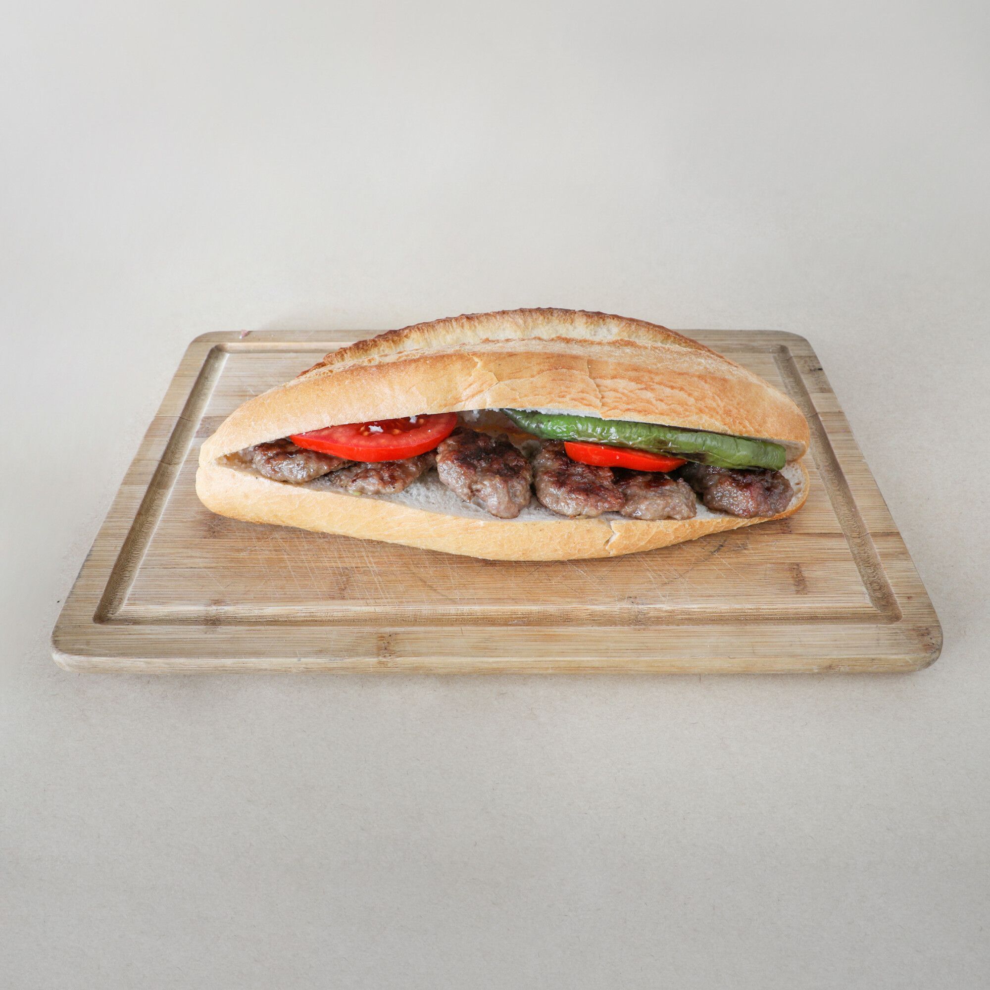 Ekmek Arası İnegöl Köfte