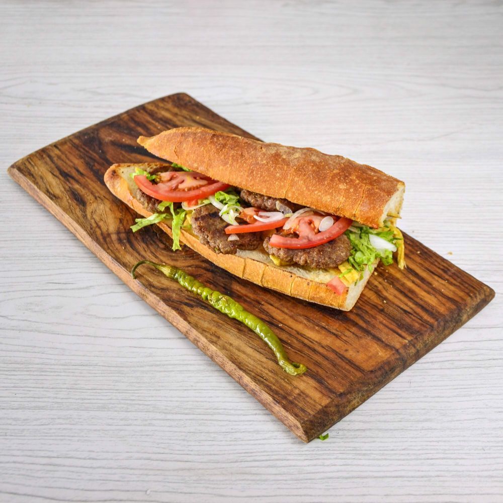 Ekmek Arası Acılı Köfte