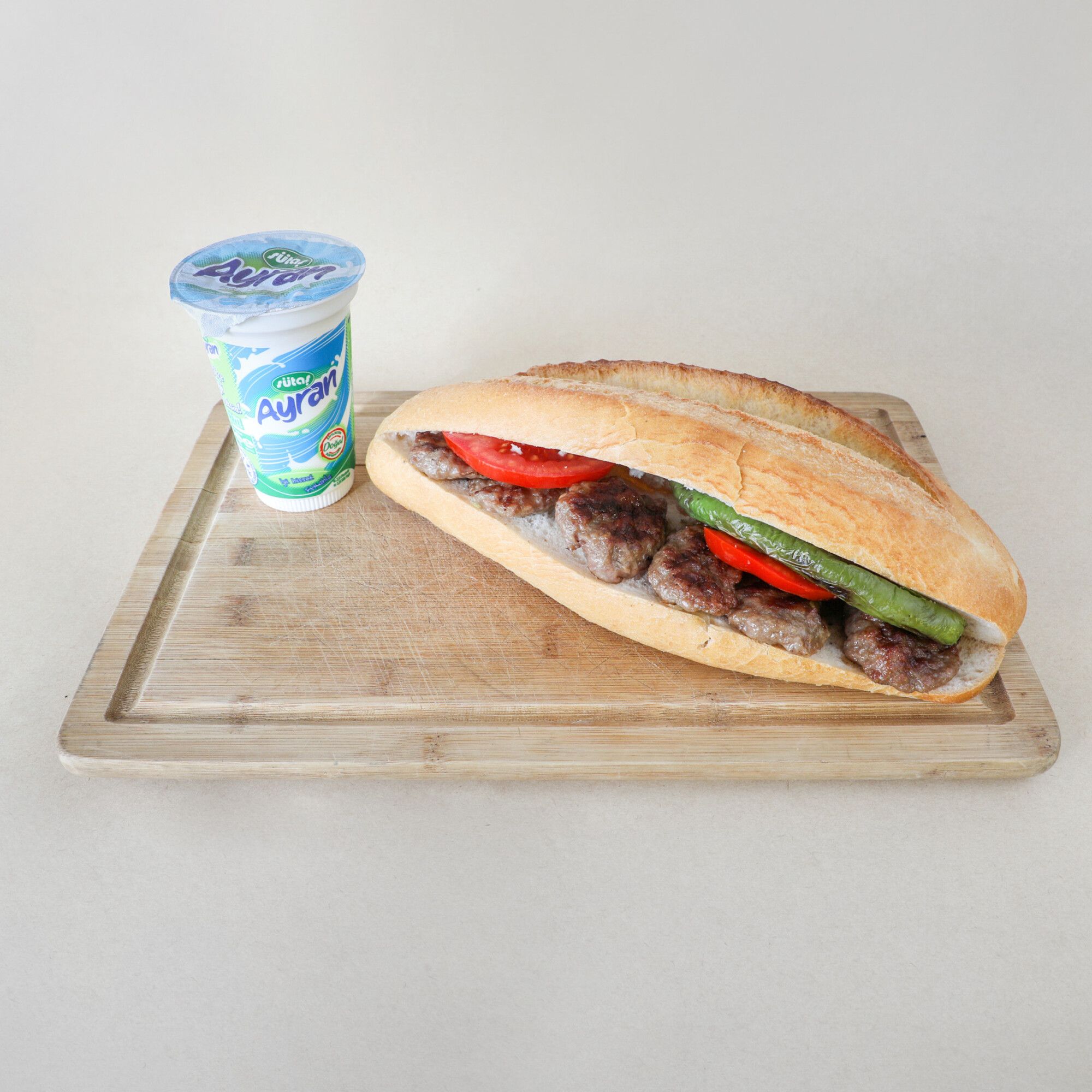 Ekmek Arası Köfte Menü 1