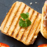 Atom Toast with Kashar Cheese (1.5 Portions)
