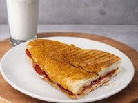Tam Ekmek Sucuklu Tost