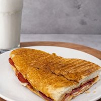 Yarım Kaşarlı Tost