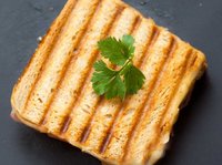 Beyaz Peynirli Tost