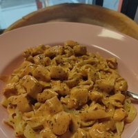 Fettucine Büyük Barbekü Soslu Tavuklu