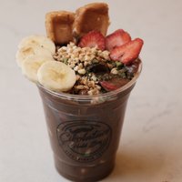 Muzlu Çilekli Bardak Waffle (Büyük Boy)