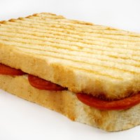 Tam Ekmek Sucuklu Tost