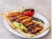 Aile menüsü ızgara yaprak kanat