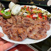 Izgara ikilisi acılı İnegöl köfte