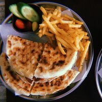 Bazlama Karışık Tost Menü