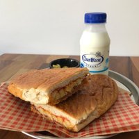 Patatesli Karışık Tost Menü