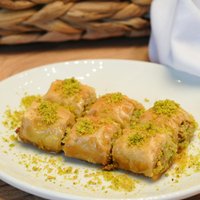 Özel Dürüm Antep Fıstıklı Baklava
