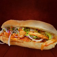 Atom Ekmeğine Tavuk Döner