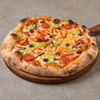 Sebzeli Pizza