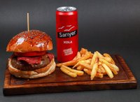 World Burger Menü