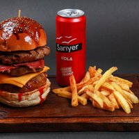 Mega Burger Menü