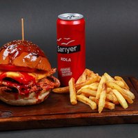 Acılı Tavuk Burger Menü