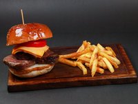 Tane Karabiberli Steak Burger