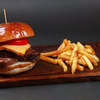 Tane Karabiberli Steak Burger