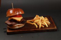 Tane Karabiberli Lokum Burger
