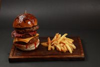 Mega Burger
