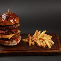 Mega Burger