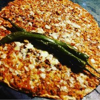 Kaşarlı Lahmacun