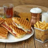 Tam Karışık Tost & Patates & Ayran