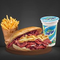 İzmir Kumru + Patates Kizartması + Ayran