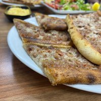 Kıyma Kaşarlı Pide