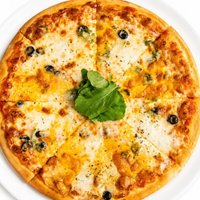 4 Peynirli Pizza
