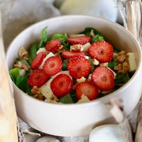 Ezine Peynirli Roka Salatası