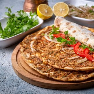Osmanoğulları Pide & Güveç Döner